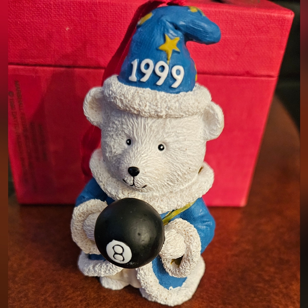 1999 Daytons magic 8 ball bear